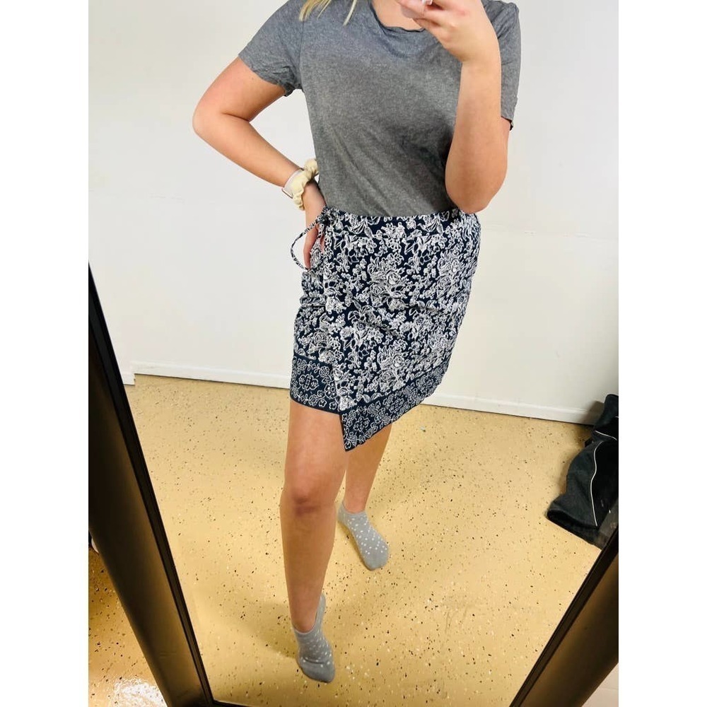 Ann Taylor Navy Patterned Wrap Skirt - Picture 3 of 9